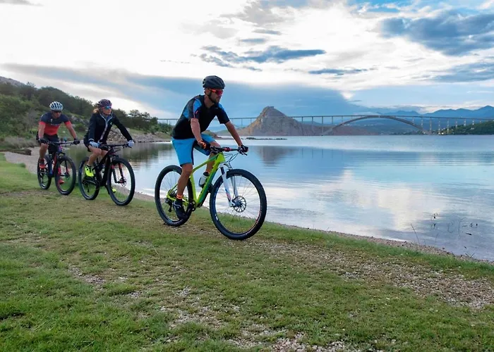 Oak Meadow * Dobrinj