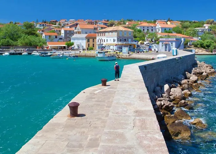 Oak Meadow Apartment