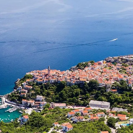 Oak Meadow Apartment Dobrinj