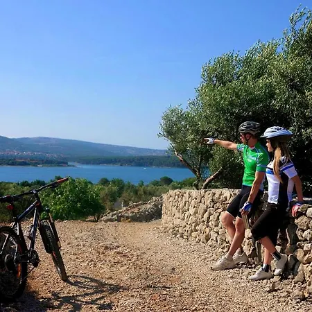 Oak Meadow * Dobrinj